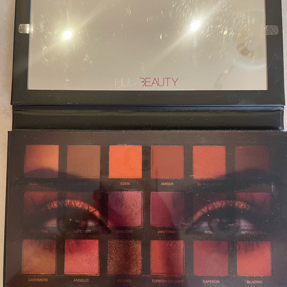 Huda beauty desert palette - Picture 5 of 7